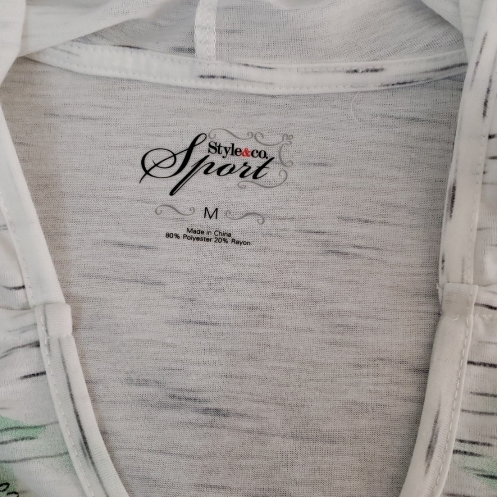 5/$15 NWT Macy’s Style & Co Sport Hooded Top - Picture 4 of 8